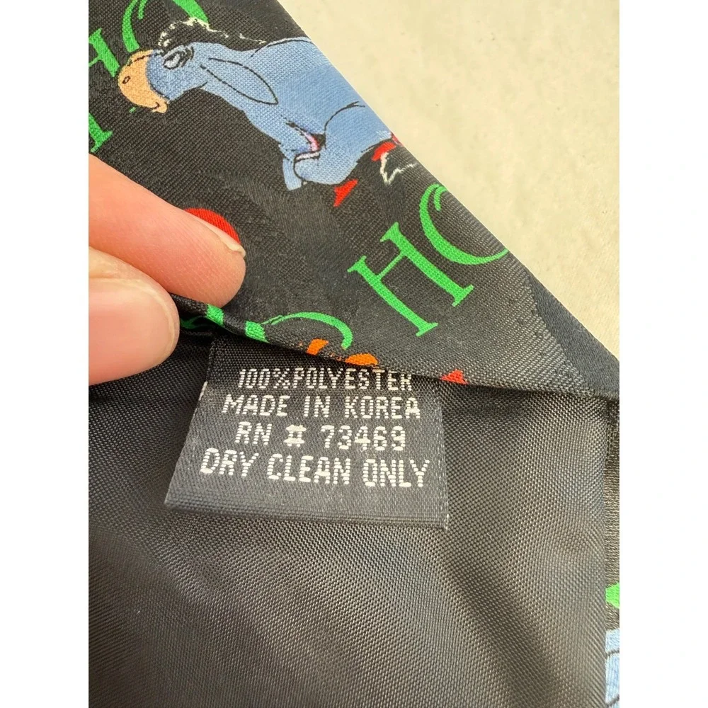 Vintage Disney Winnie the Pooh Christmas Tie Mens‎ Black Tigger Eeyore Holiday
